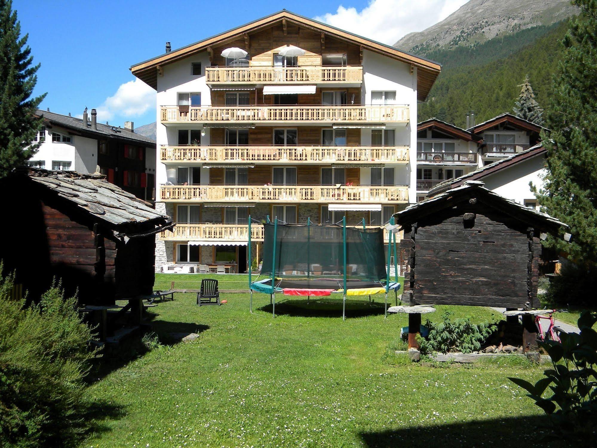 Ferienhaus Matterhorngruss Zermatt Exterior photo